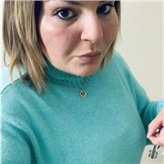 Sono laureata in scienze della comunicazione e ho una forte passione per l’insegnamento, ho esperienza in lezioni private decennale